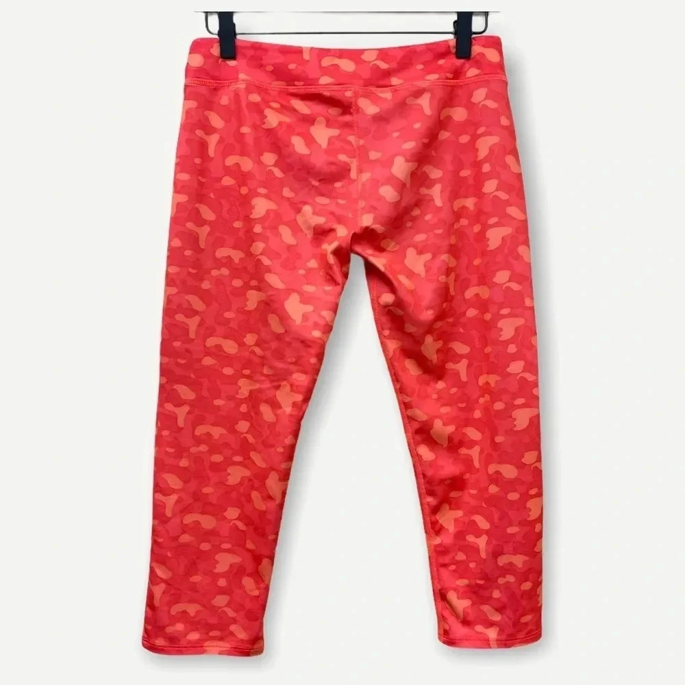Under ARMOUR pink camo athletic legging - Picture 4 of 5